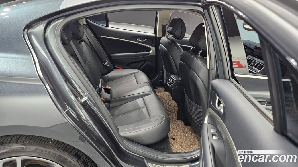 Genesis G70 Gasoline 2.0T 4WD, 2021