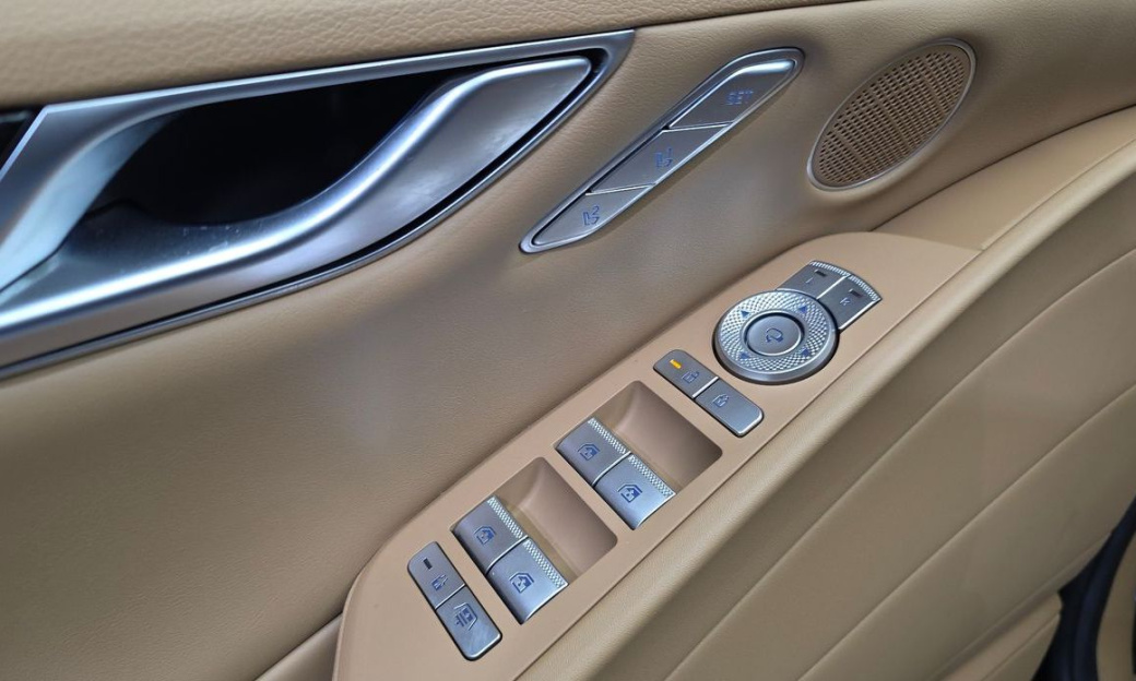 Genesis G80 Gasoline 2.5 Turbo AWD, 2025