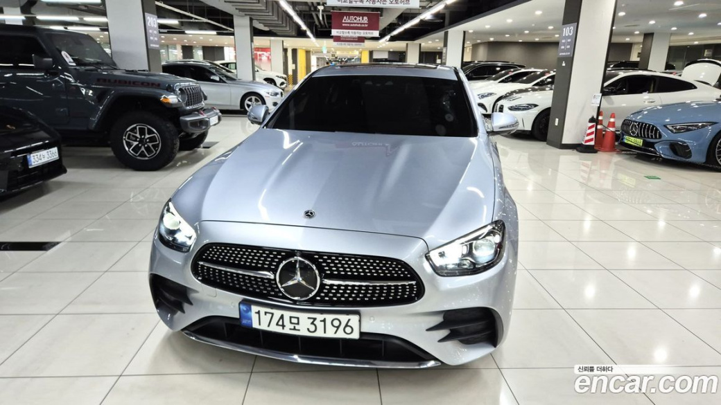 Mercedes-Benz E-Class E220d 4MATIC AMG Line, 2023