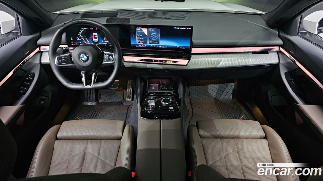BMW 5-Series 520i M Sport, 2025