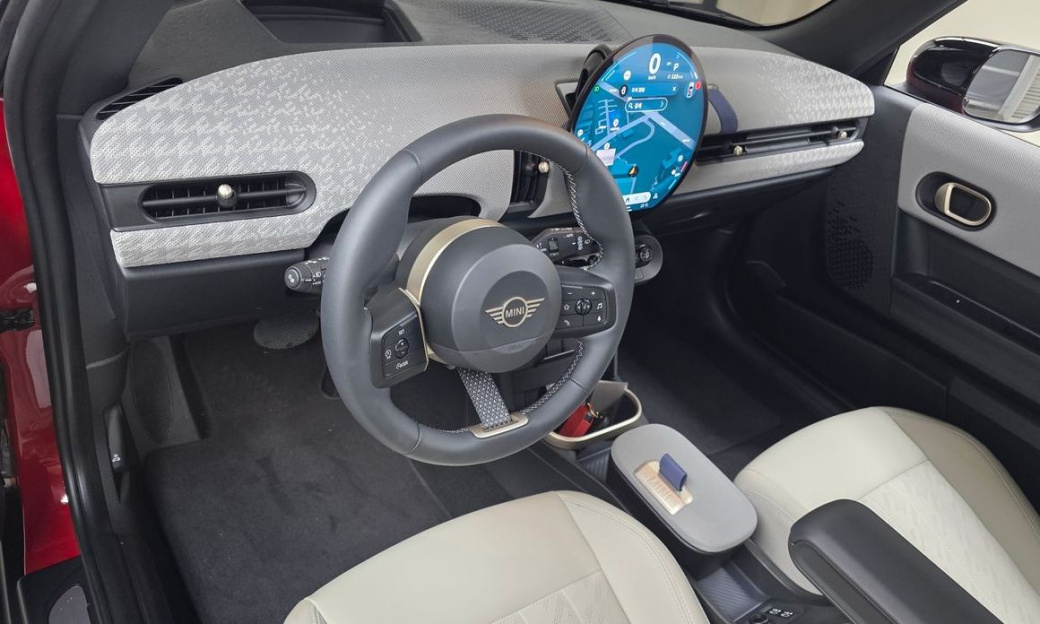 Mini Cooper Favoured, 2025