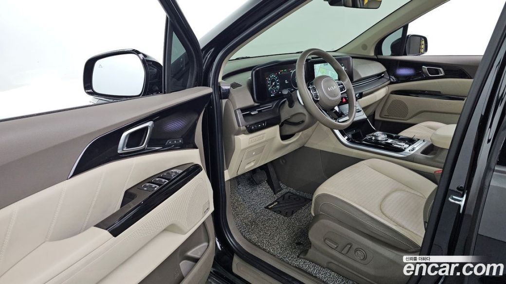 Kia Carnival 9-Seater Signature, 2023