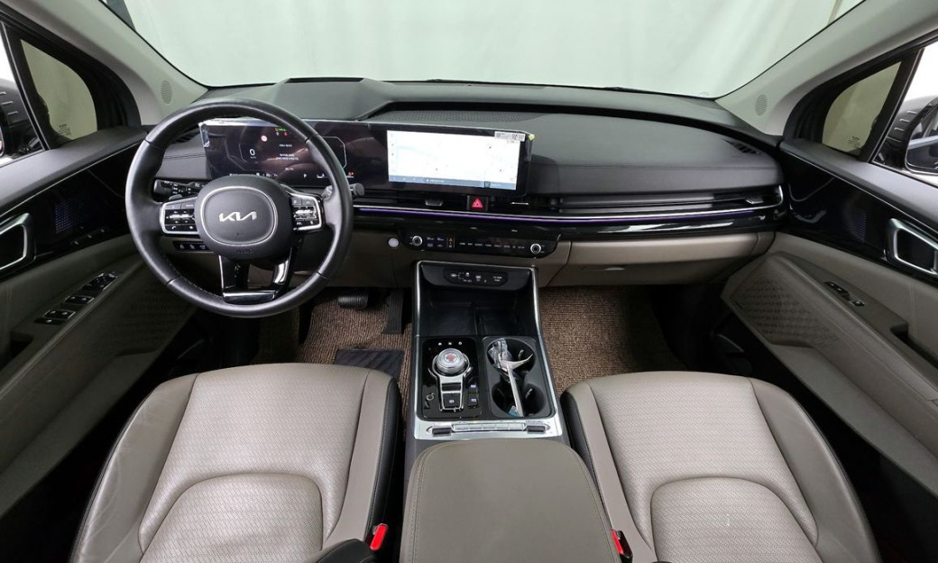 Kia Carnival 7-Seater Gravity, 2024