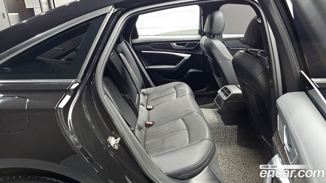 Audi A6 45 TFSI Quattro Premium, 2023