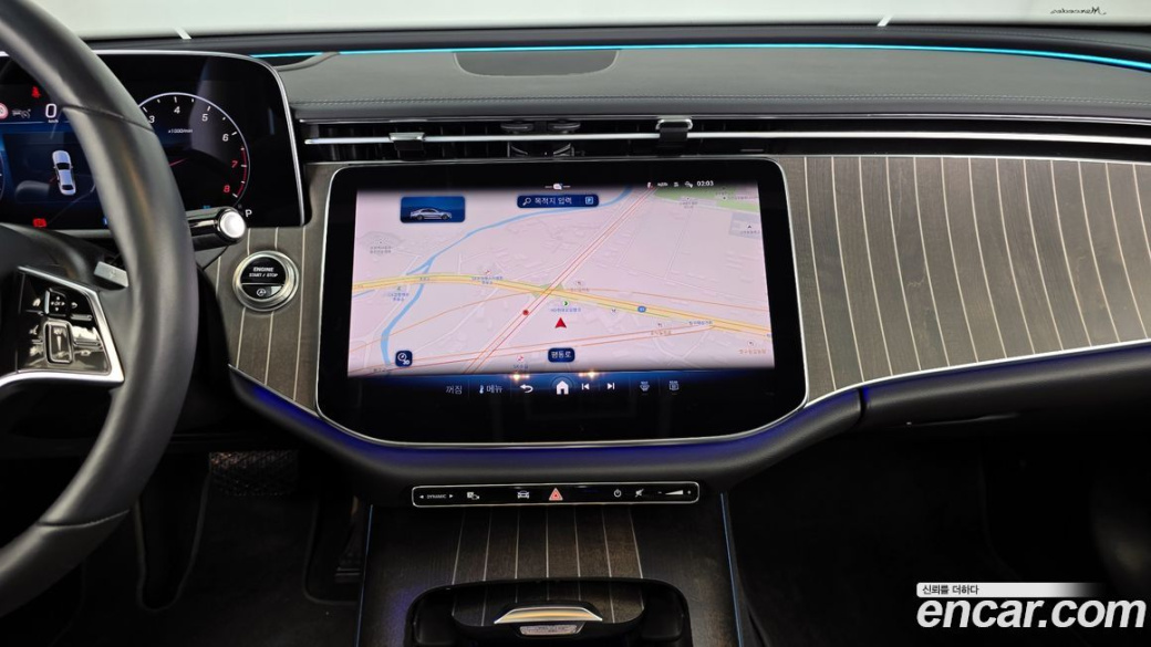 Mercedes-Benz E-Class E300 4MATIC Exclusive, 2025