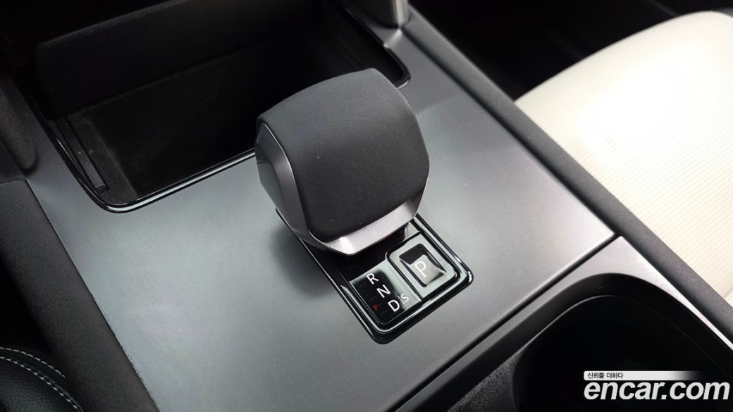 Land Rover Discovery Sport P250 Dynamic SE, 2025