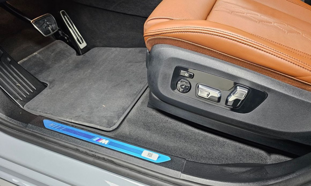 BMW X7 xDrive 40i M Sport 6STR, 2025