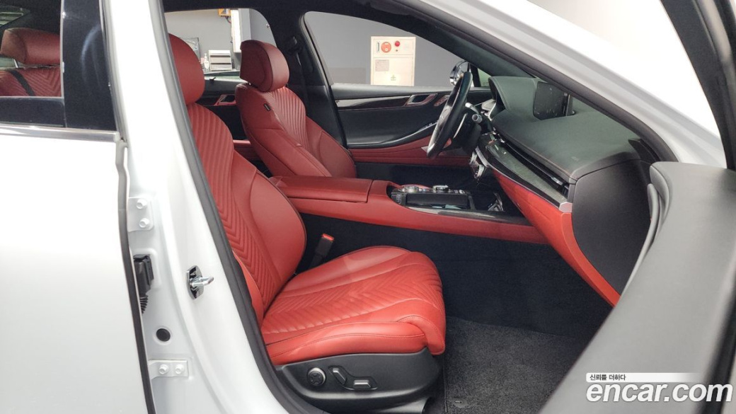 Genesis G80 Gasoline 2.5 Turbo AWD, 2024