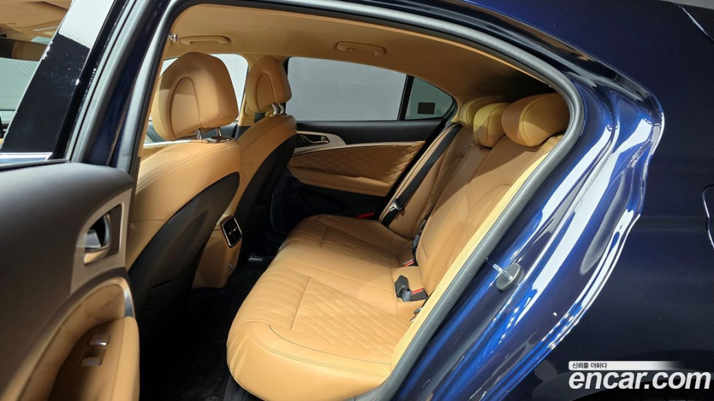Genesis G70 Gasoline 2.5T 4WD, 2025