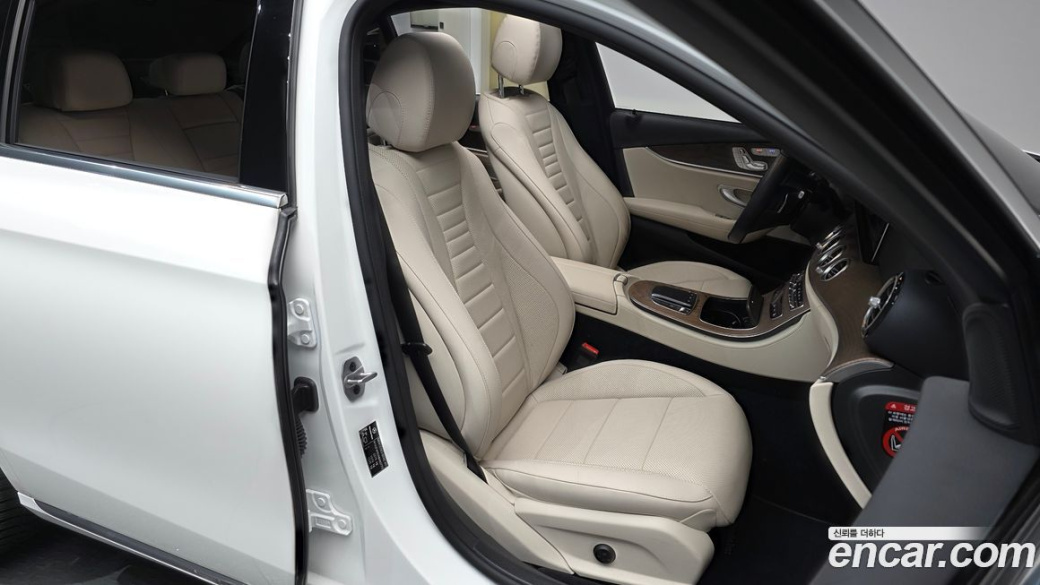 Mercedes-Benz E-Class E250 Exclusive, 2022