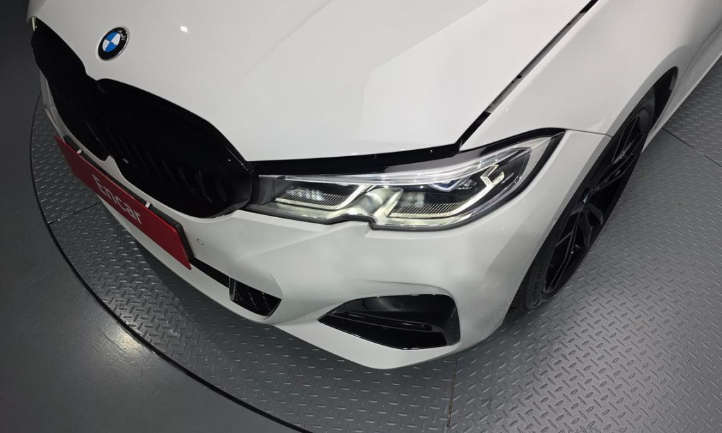 BMW 3-Series 320d Touring M Sport, 2022