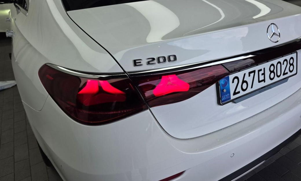 Mercedes-Benz E-Class E200 Avantgarde, 2024