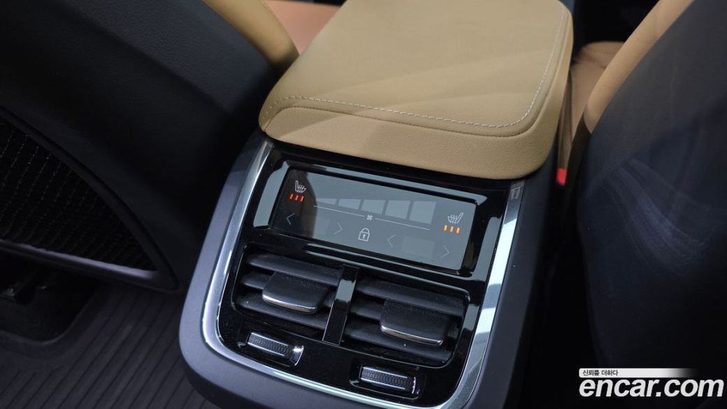Volvo XC60 B5 Inscription, 2022