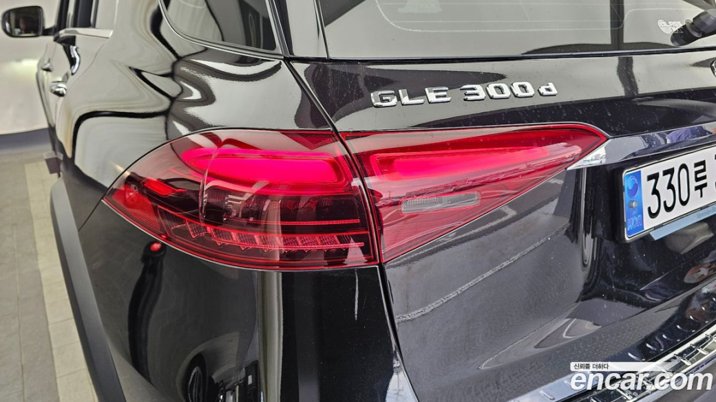 Mercedes-Benz GLE-Class GLE300d 4MATIC, 2024