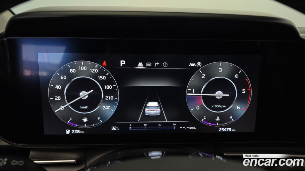 Kia Carnival 7-Seater Signature, 2023