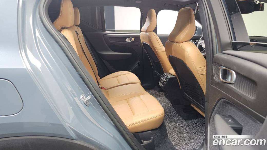Volvo XC40 B4 Inscription, 2022