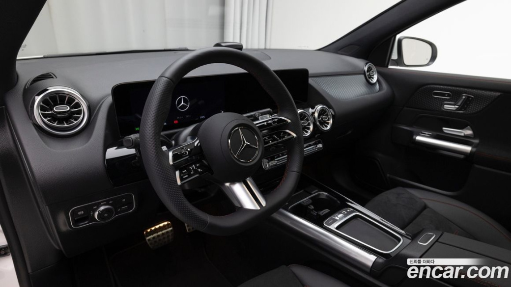 Mercedes-Benz GLA-Class GLA250 4MATIC, 2025
