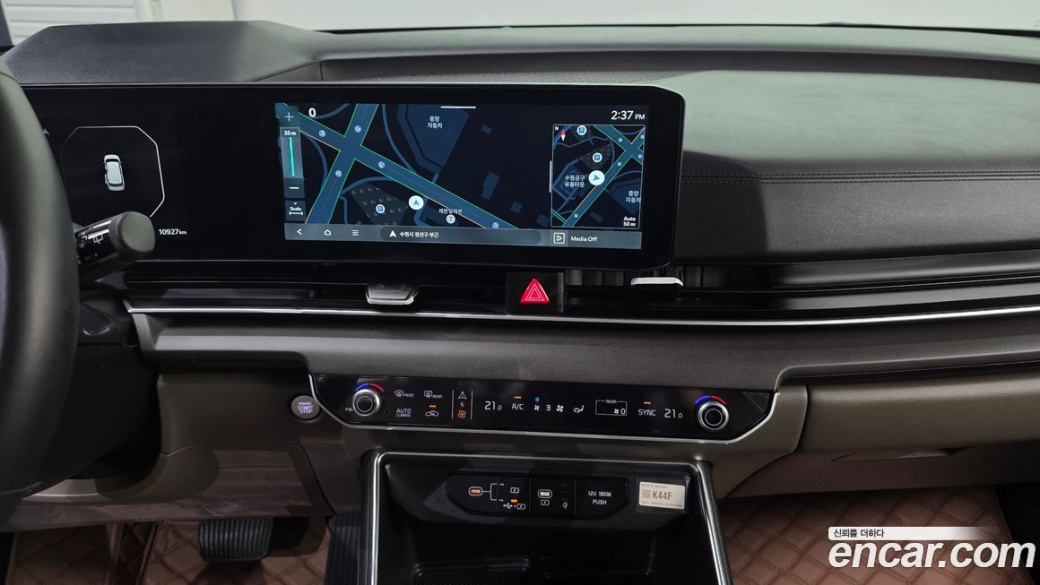 Kia Carnival 9-Seater Noblesse, 2025