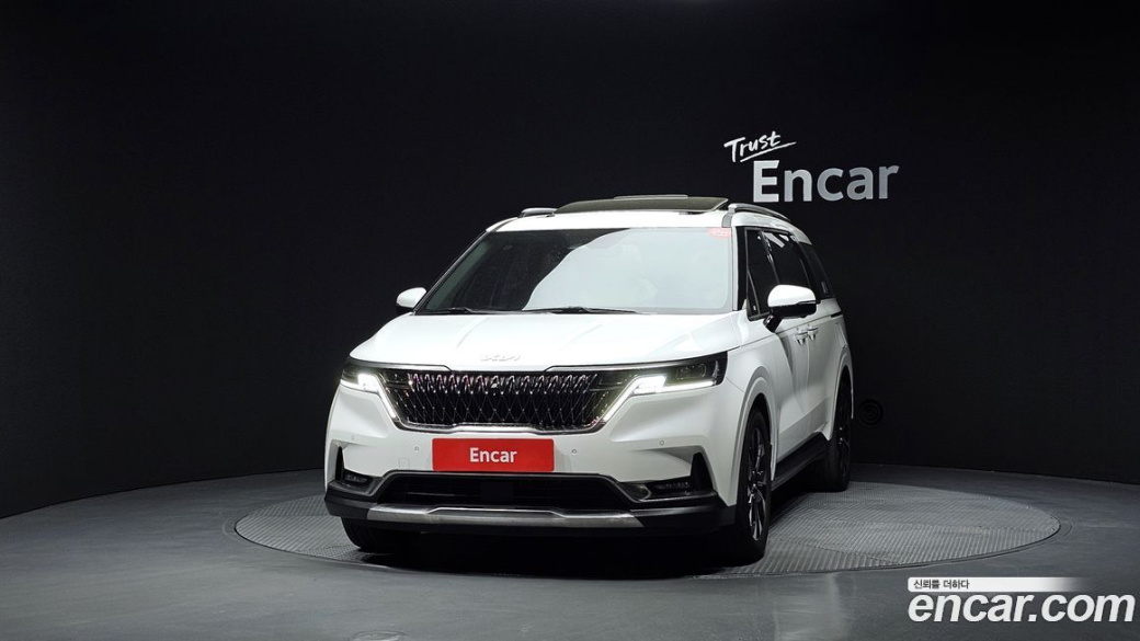 Kia Carnival 7-Seater Signature, 2023