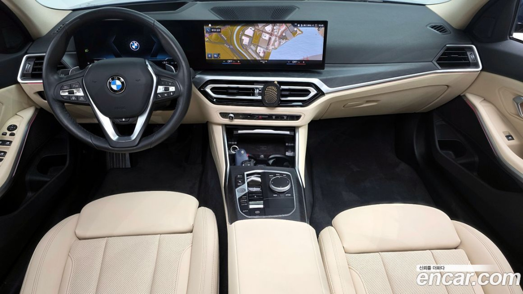 BMW 3-Series 320i, 2023