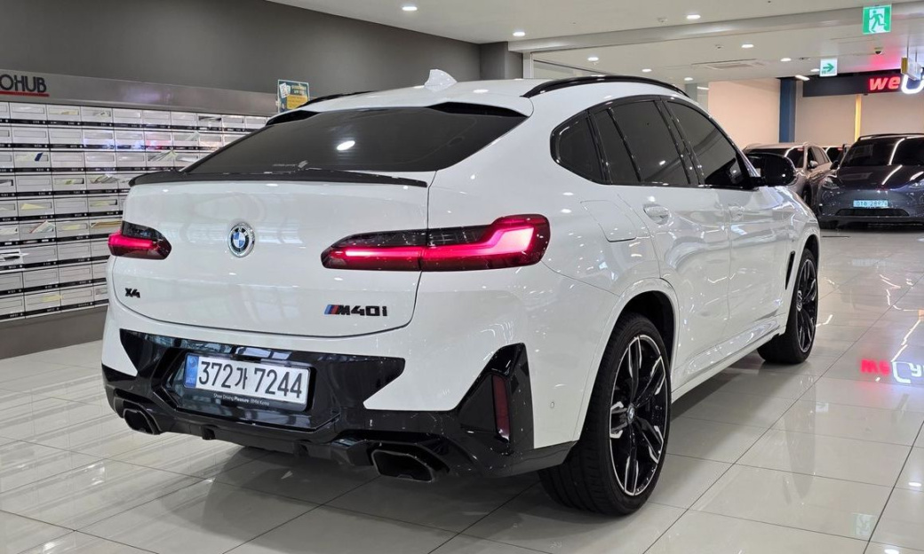 BMW X4 xDrive M40i, 2025