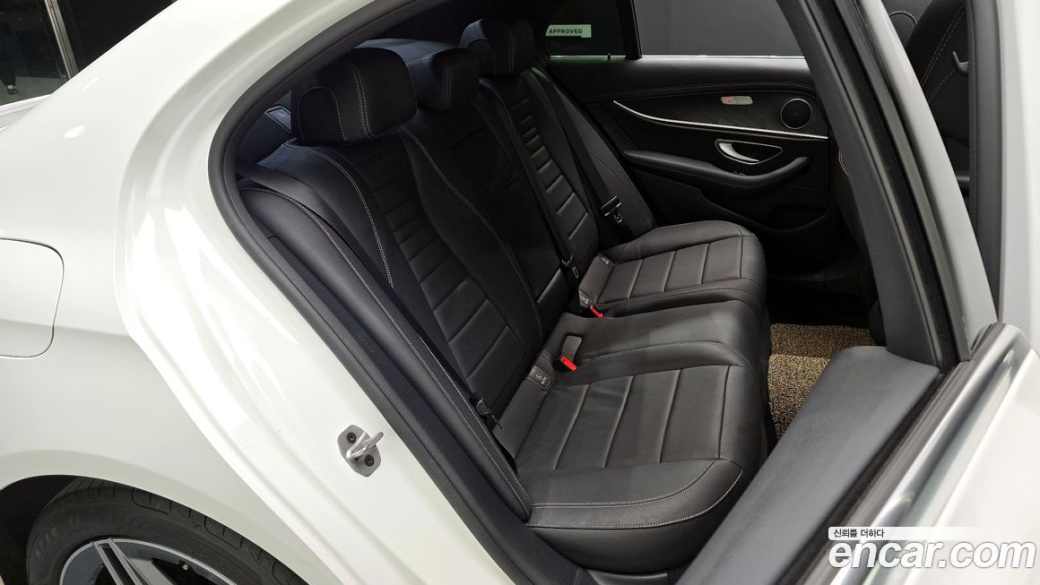 Mercedes-Benz E-Class E250 AMG Line, 2023