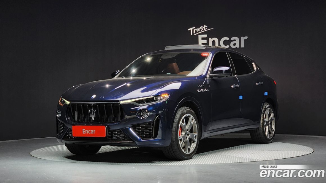 Maserati Levante 3.0 AWD Modena, 2022
