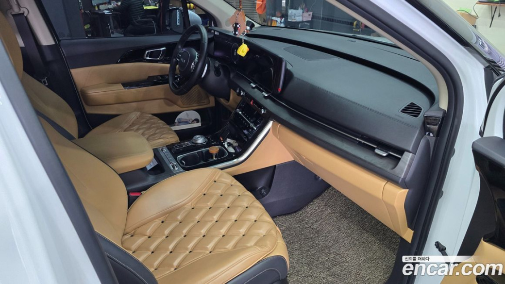 Kia Carnival 7-Seater Signature, 2023
