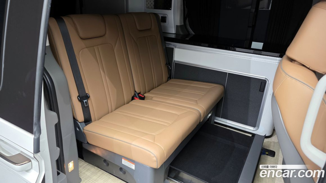 Hyundai Staria 2WD Camping Car, 2024