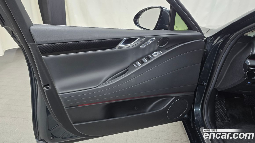 Genesis G80 Gasoline 2.5 Turbo AWD, 2025