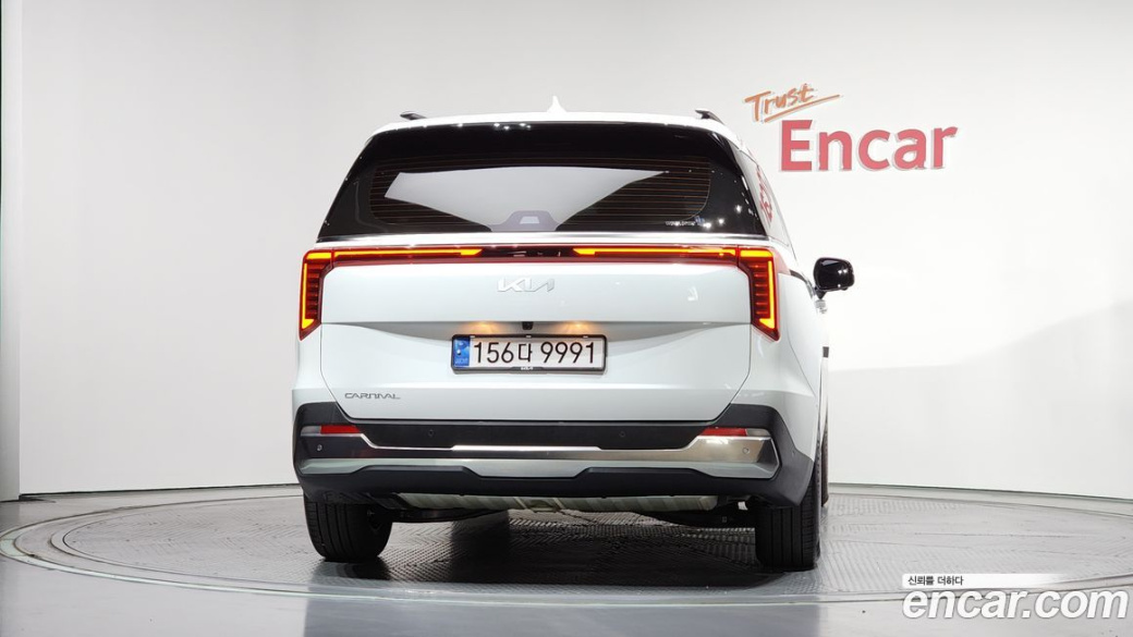 Kia Carnival 9-Seater Signature, 2025