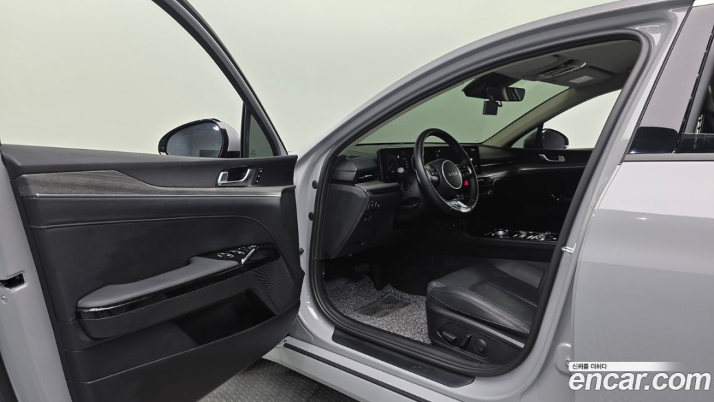 Kia K5 2.0, 2025