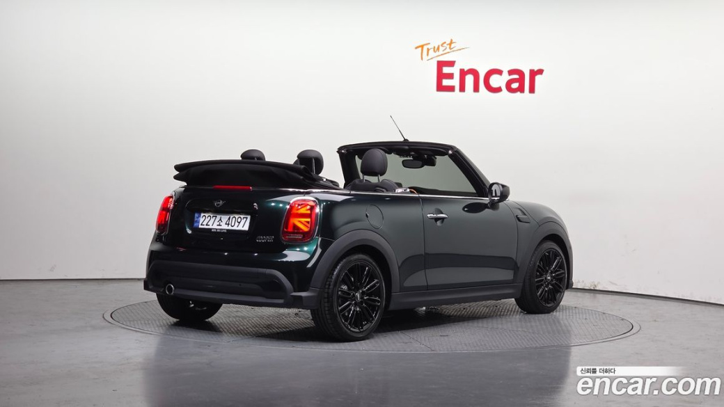 Mini Cooper Convertible Classic, 2024