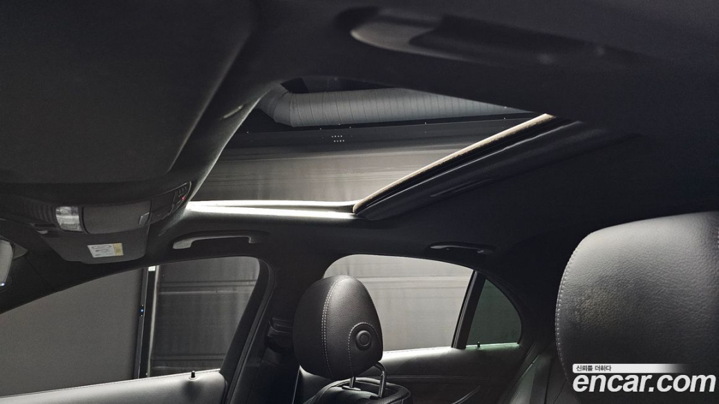 Mercedes-Benz E-Class E220d 4MATIC Exclusive, 2022