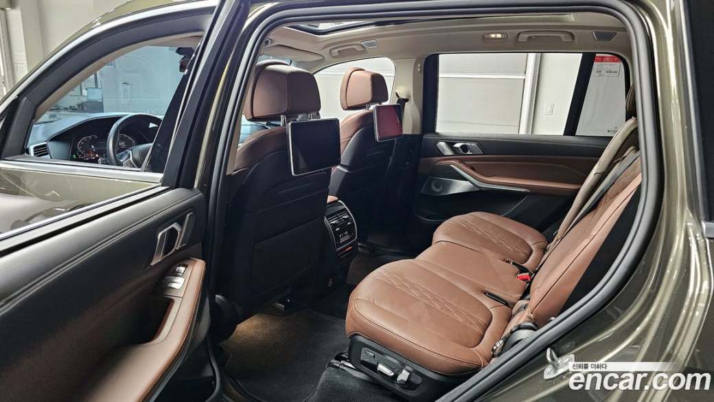BMW X7 xDrive 40i Design Pure Excellence 7-Seater, 2022