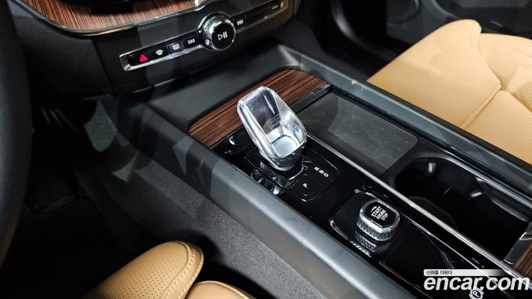Volvo XC60 B5 Ultimate Bright, 2023