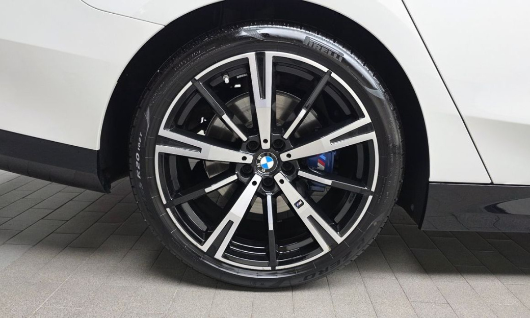 BMW 5-Series 530i xDrive M Sport, 2024