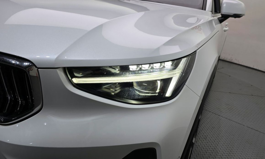 Volvo XC40 B4 Ultra Bright, 2025