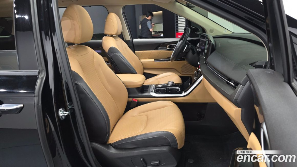 Kia Carnival 9-Seater Signature, 2023