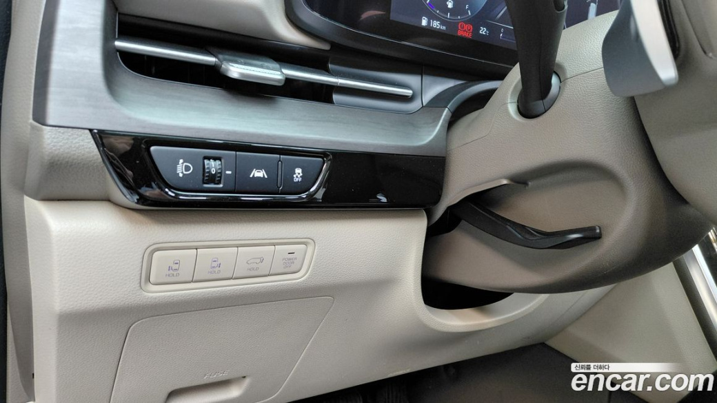 Kia Carnival 7-Seater Signature, 2023