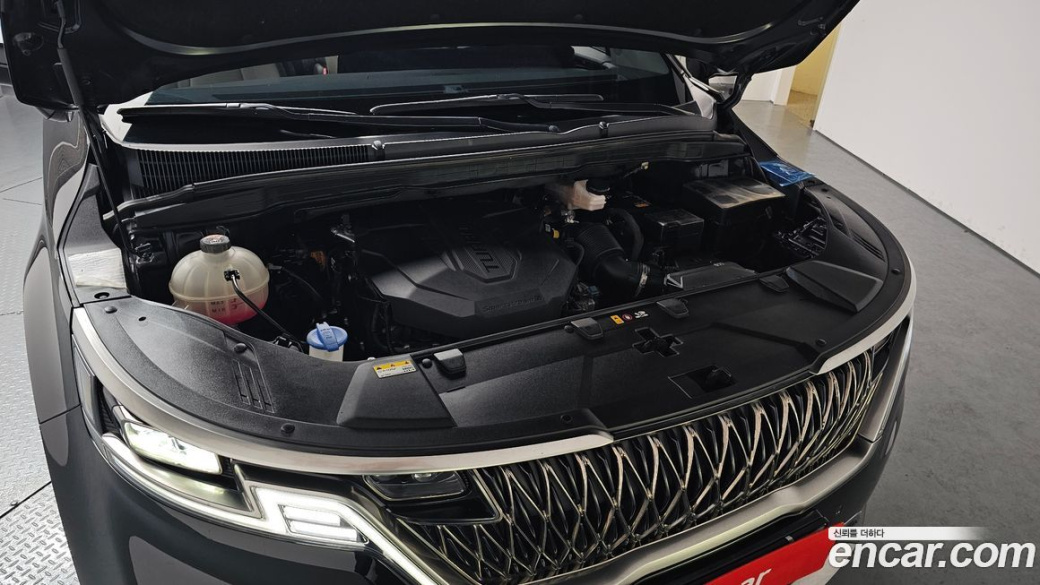 Kia Carnival 9-Seater Signature, 2023
