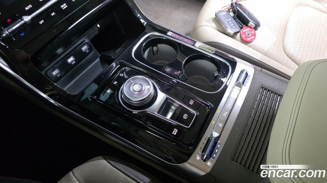 Kia Carnival 7-Seater Hi-Limousine, 2022