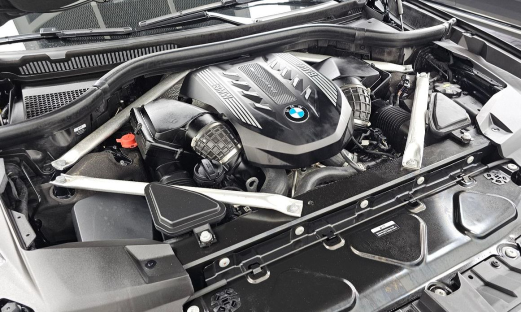 BMW X7 M50i 6STR, 2022