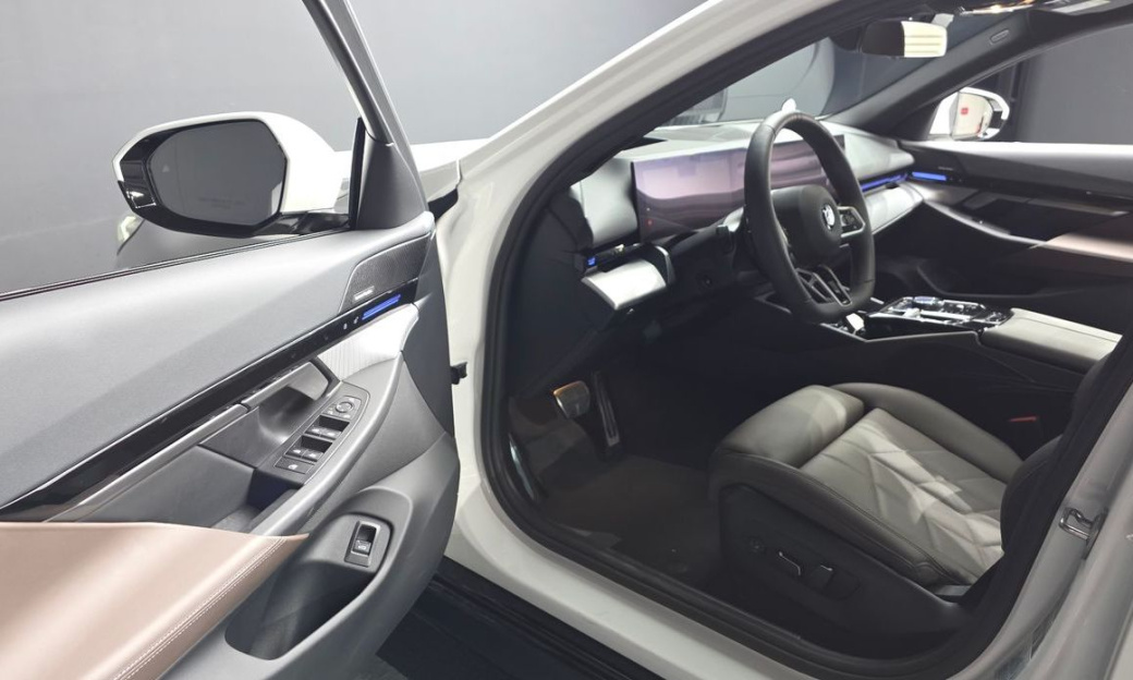 BMW 5-Series 523d M Sport, 2024