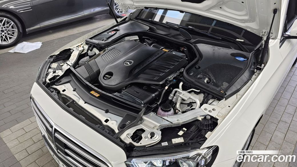 Mercedes-Benz E-Class E450 4MATIC Exclusive, 2023