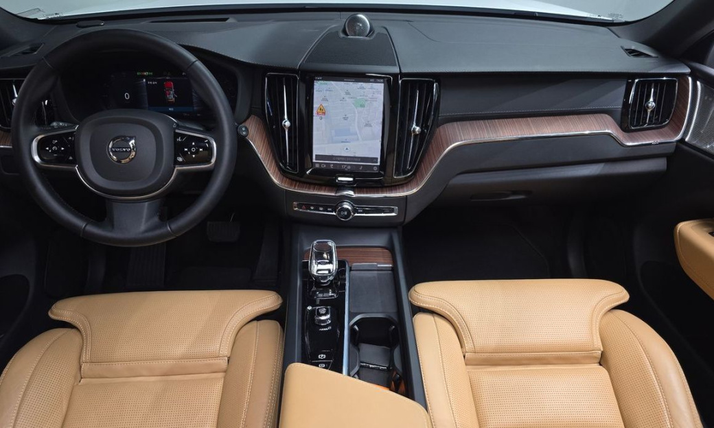 Volvo XC60 B5 Ultimate Bright, 2023