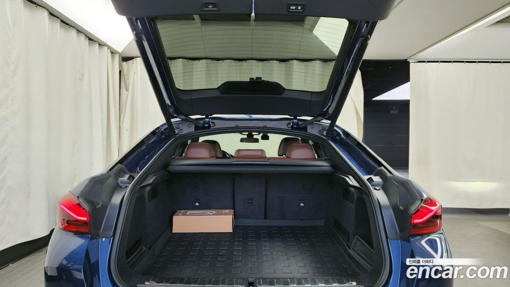 BMW X6 xDrive40i M Sport, 2023