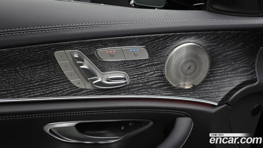 Mercedes-Benz E-Class E350 4MATIC AMG Line, 2023