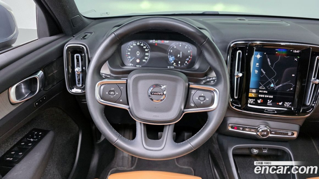 Volvo XC40 B4 Inscription, 2022