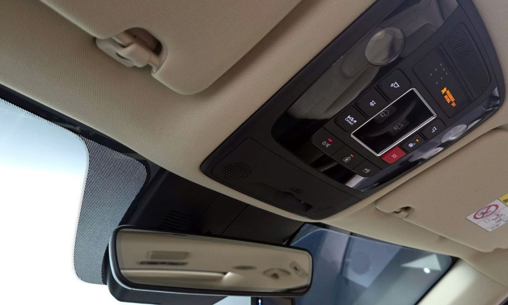 Kia Carnival 9-Seater Signature, 2023